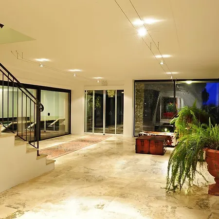 Tivoli Hotel